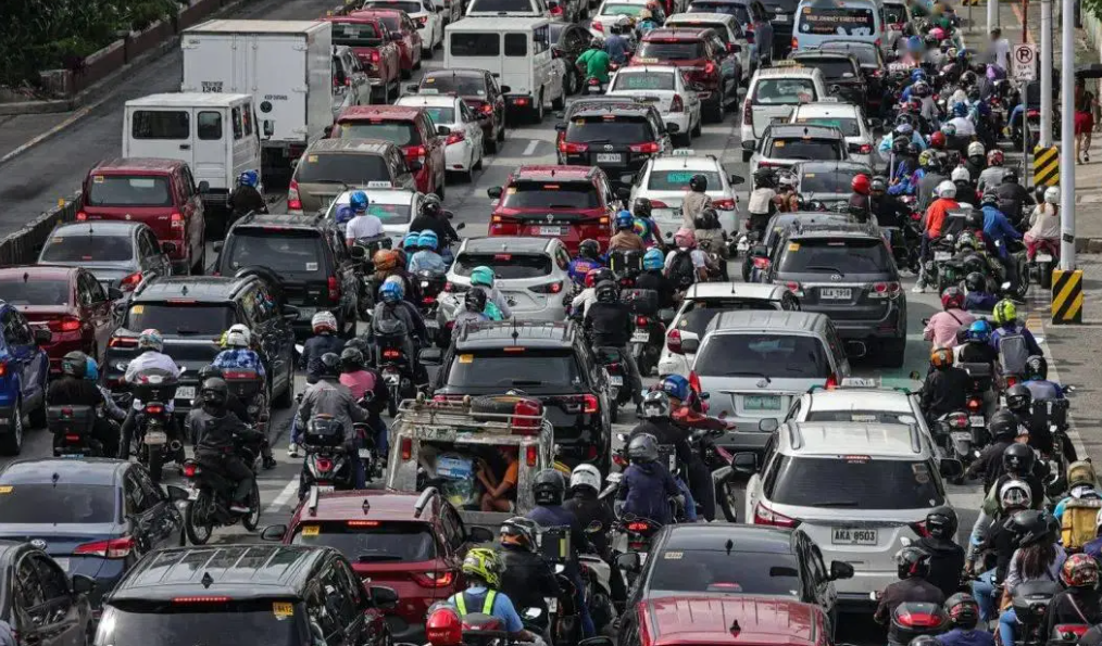 菲律宾政府开始讨论解决马尼拉交通问题