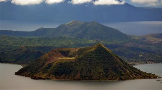 菲律宾塔尔火山信息