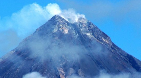 马荣火山喷发最新消息