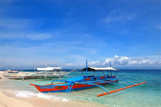 长滩岛在菲律宾哪个位置