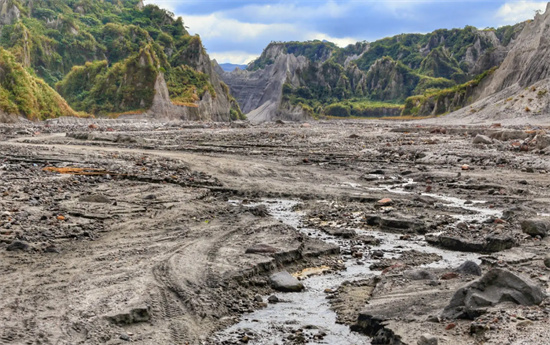 菲律宾岛是火山岛吗