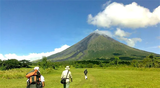 菲律宾马尼拉小岛火山