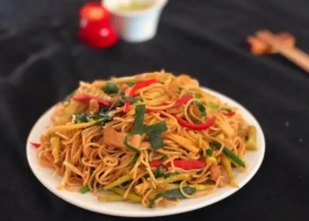 菲律宾美食街常见的美食（特色美食小吃推荐）
