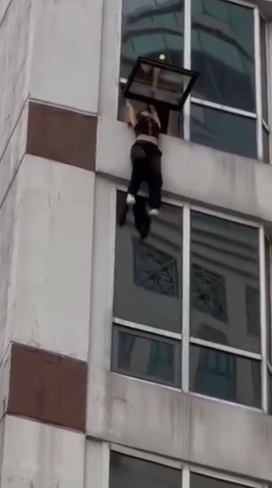 菲律宾一女子强行打开酒店安全窗 从高处跌落受轻伤
