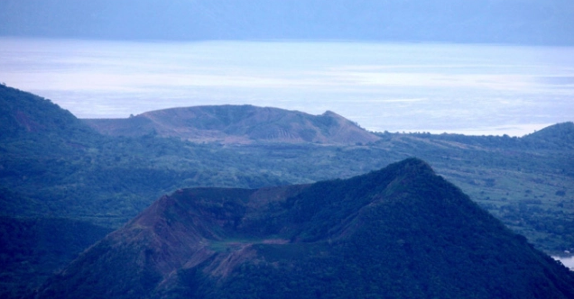 塔尔火山位于菲律宾哪里