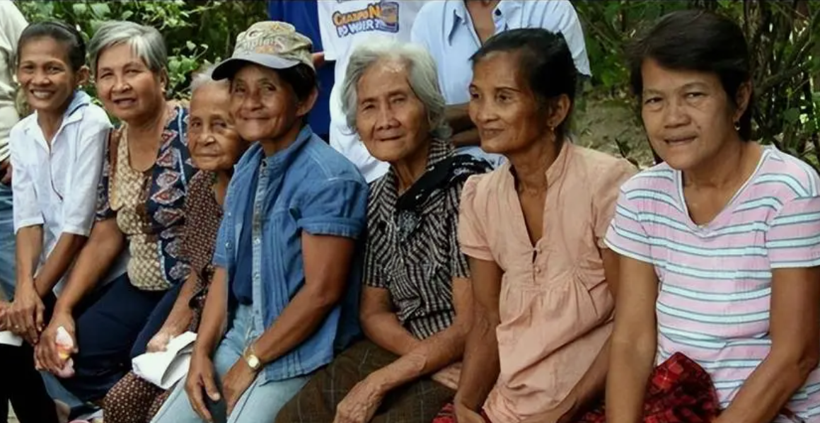 菲律宾老年人从80岁开始 每五年可获得1万菲币现金