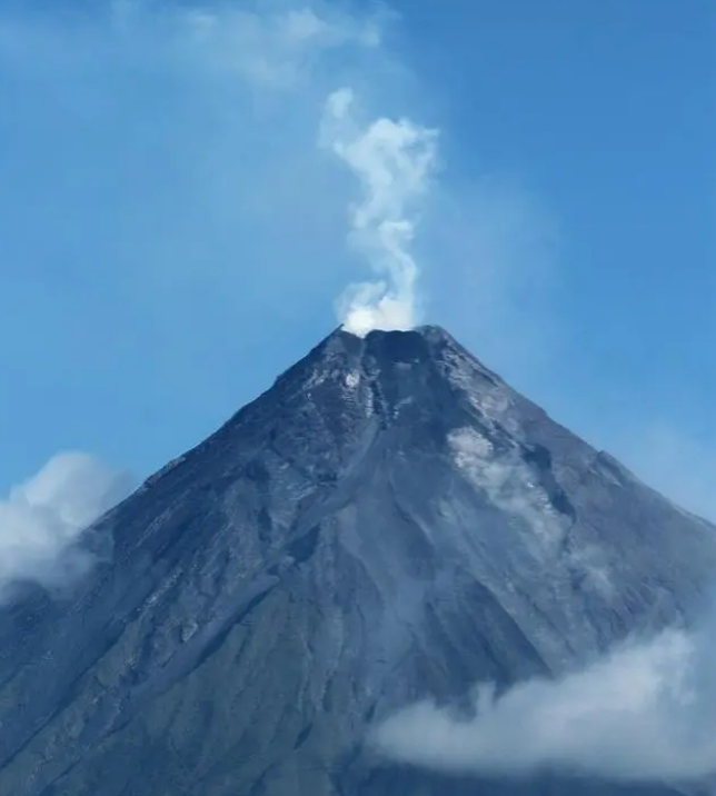 菲律宾长滩岛和马荣火山