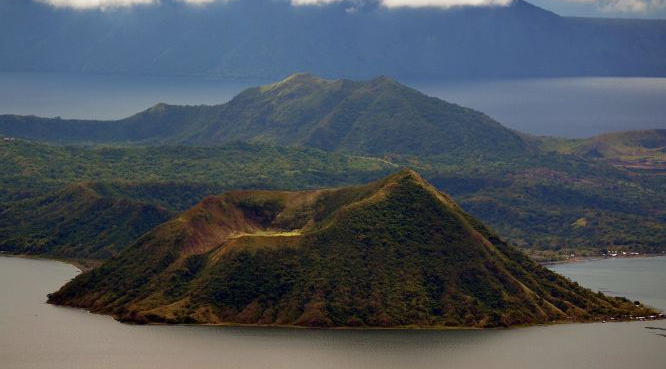 菲律宾火山爆发