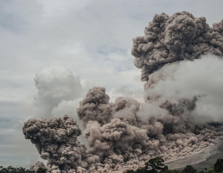 马荣火山的持续活动