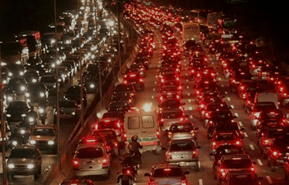 菲律宾首都地区恢复限号的第一天1500辆车违规